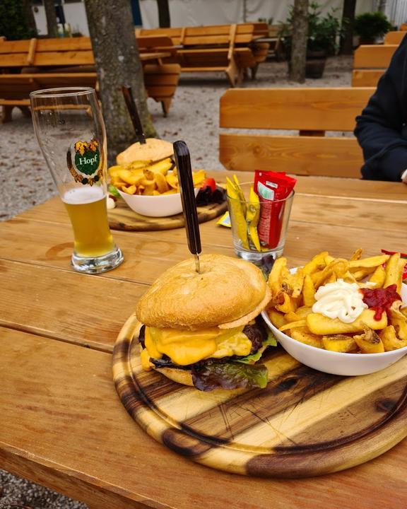 Hachinger Wirtshaus am Sportpark